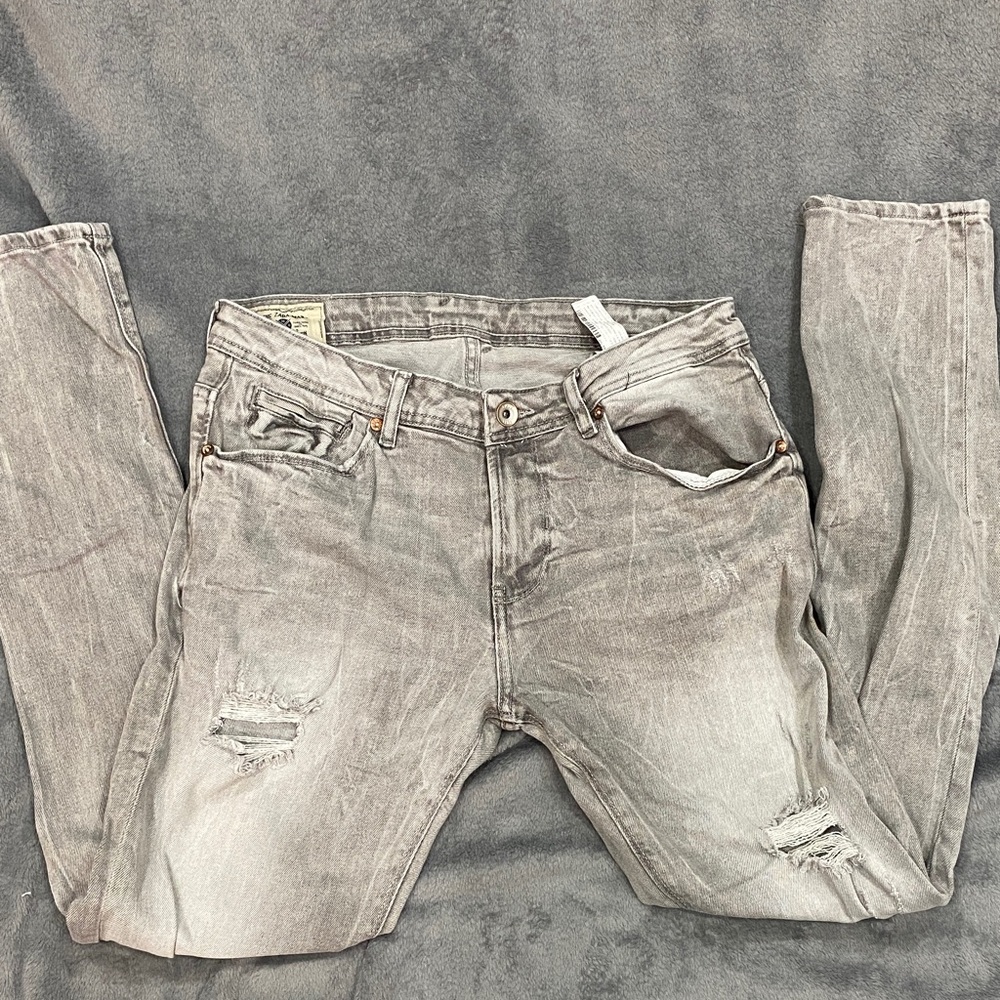 Zara Men's Skinny Jeans in Washed Gray